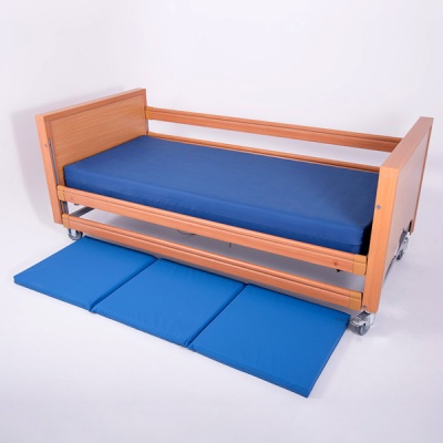 Blue Cushioned Hospital Bed Fall-Out Mat